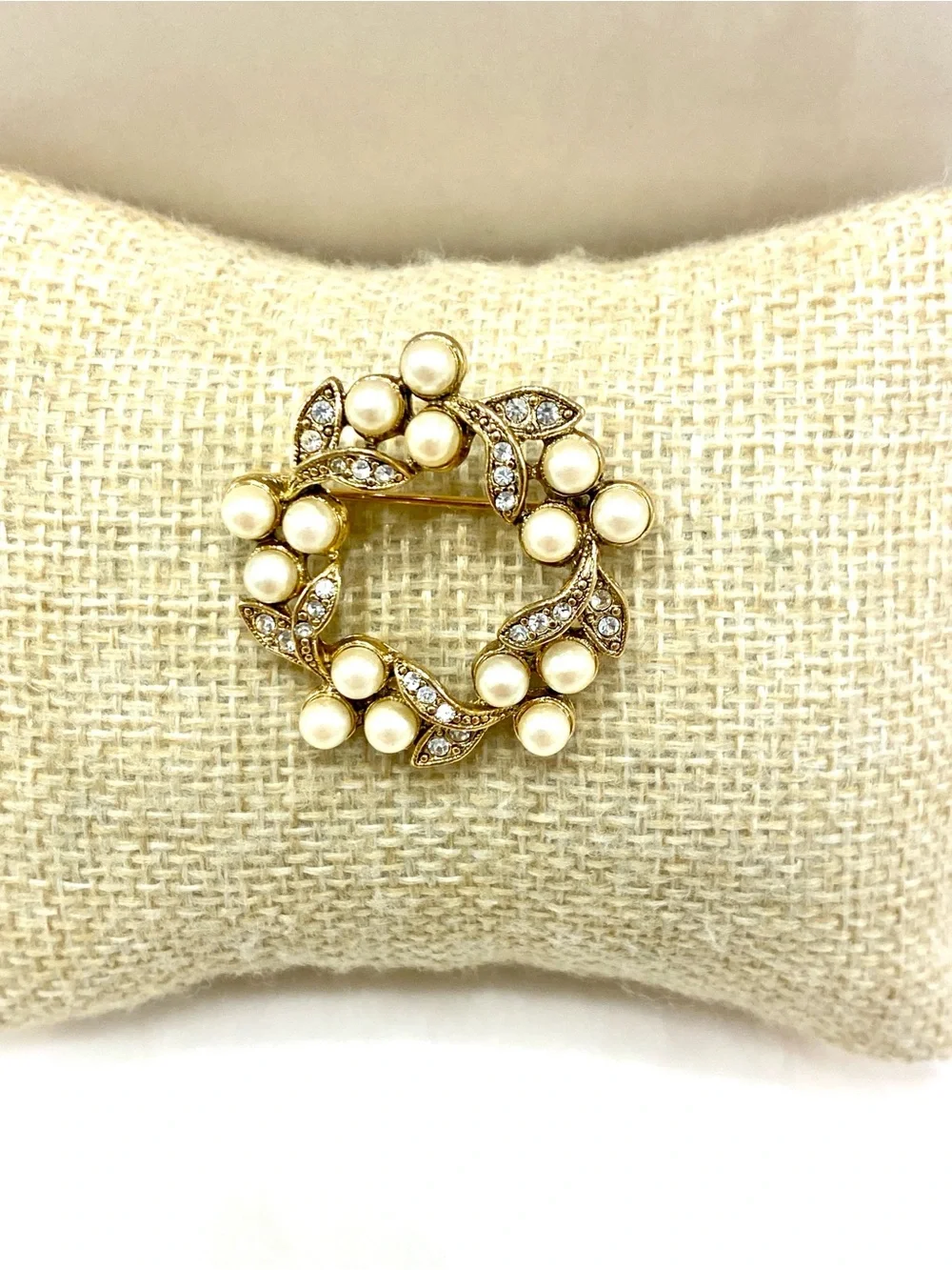 Vintage Gold Pearl and Crystal Wreath Brooch - Elegant Accent